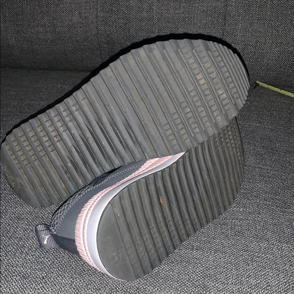 Puma gray and Pink Streamlined Sneakers - Picture 6 of 6